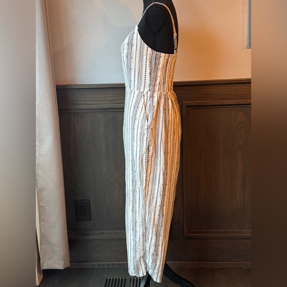 Old Navy Cream and Gray Striped Pattern linen cotton jumpsuit romper - Picture 3 of 9